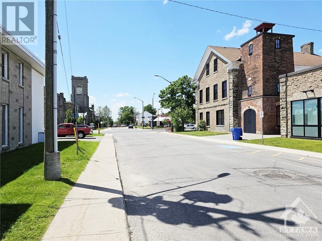 5 Church Street E, Smiths Falls, Ontario  K7A 1H1 - Photo 4 - 1393993