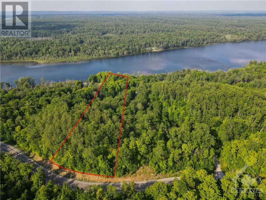 FERGUSON LAKE ROAD, greater madawaska, Ontario