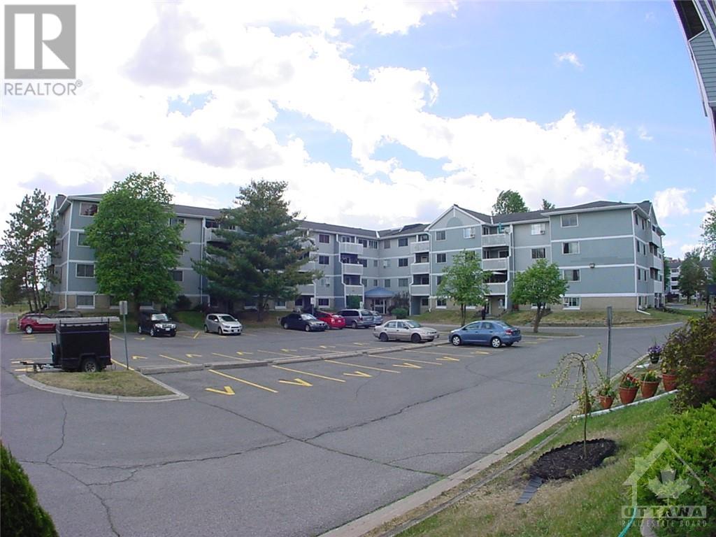 214 Viewmount Drive Unit#410, Ottawa, Ontario  K2E 7X3 - Photo 1 - 1400886