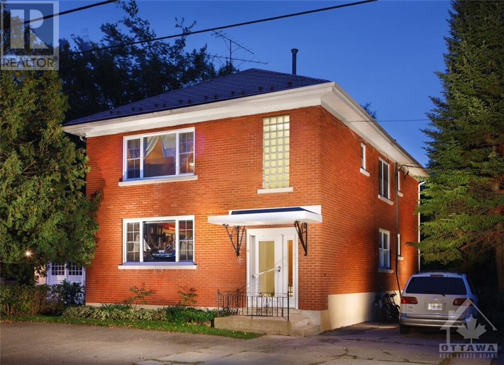 4 MARY STREET, perth, Ontario