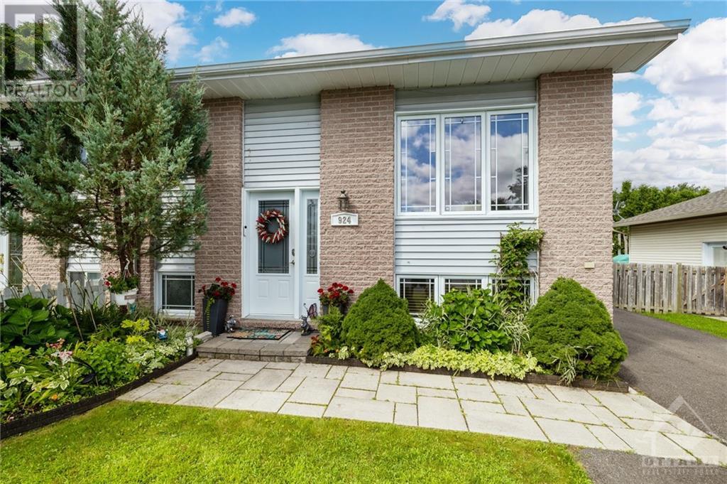 924 DIANNE AVENUE, rockland, Ontario