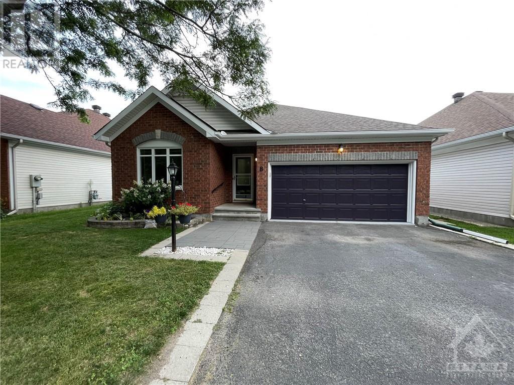 8 SPINNEY WAY, ottawa, Ontario