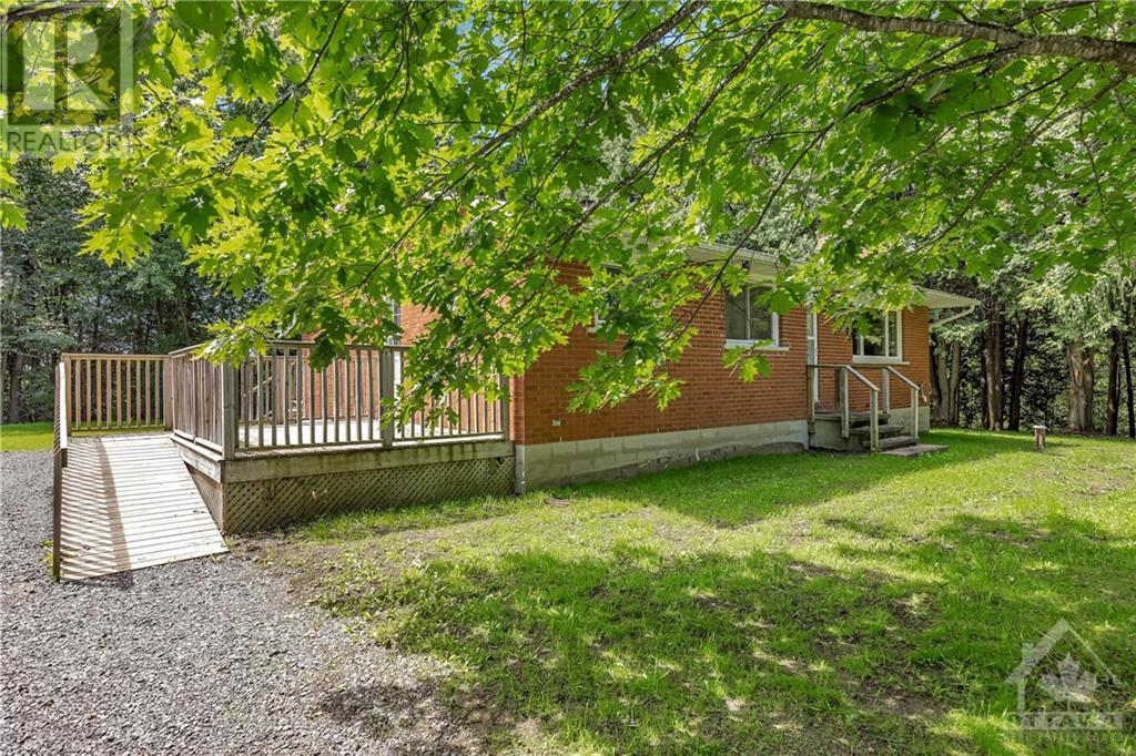 697 OAK CREEK ROAD, carp, Ontario