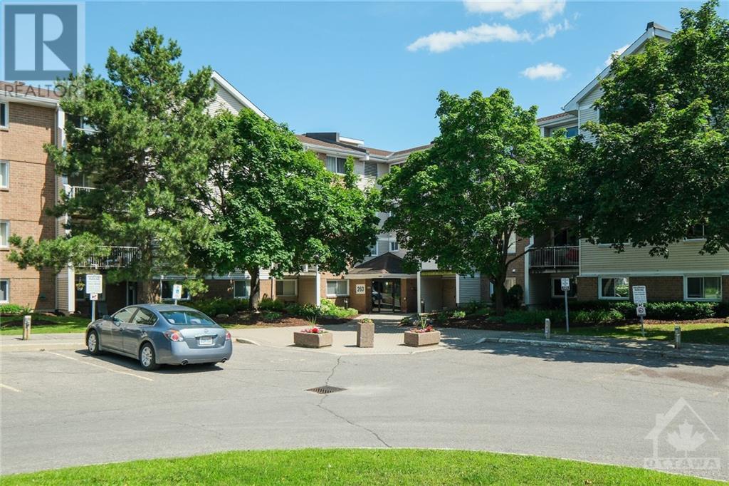 260 BRITTANY DRIVE UNIT#103, ottawa, Ontario