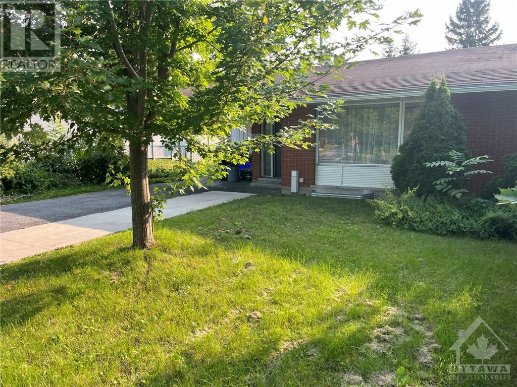 1180 Southwood Drive Unit#a, Ottawa, Ontario  K2C 3C3 - Photo 2 - 1407533