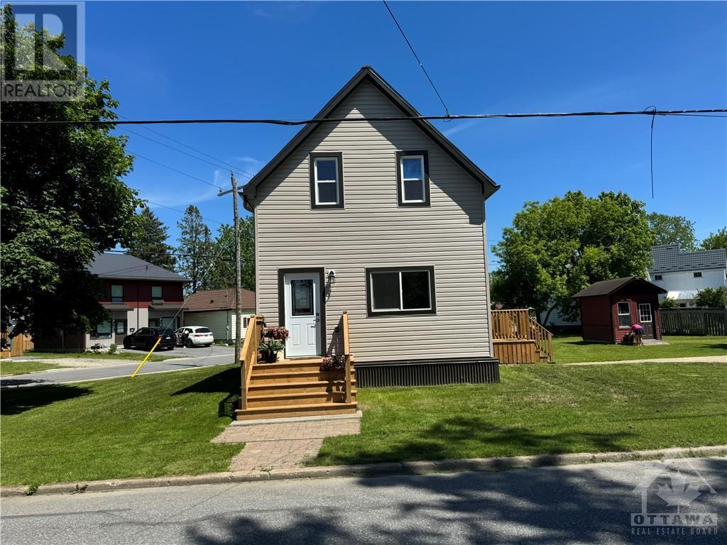 27 ANNE STREET, smiths falls, Ontario