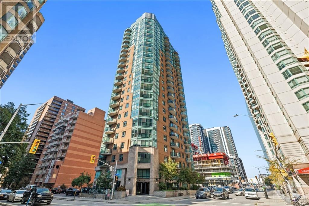 445 Laurier Avenue Unit#303, Ottawa, Ontario  K1R 0A2 - Photo 1 - 1407869