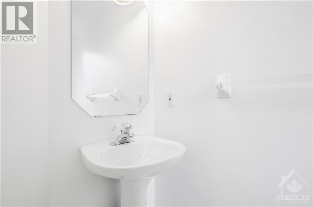 825 Grenon Avenue Unit#21, Ottawa, Ontario  K2B 6G1 - Photo 13 - 1408238