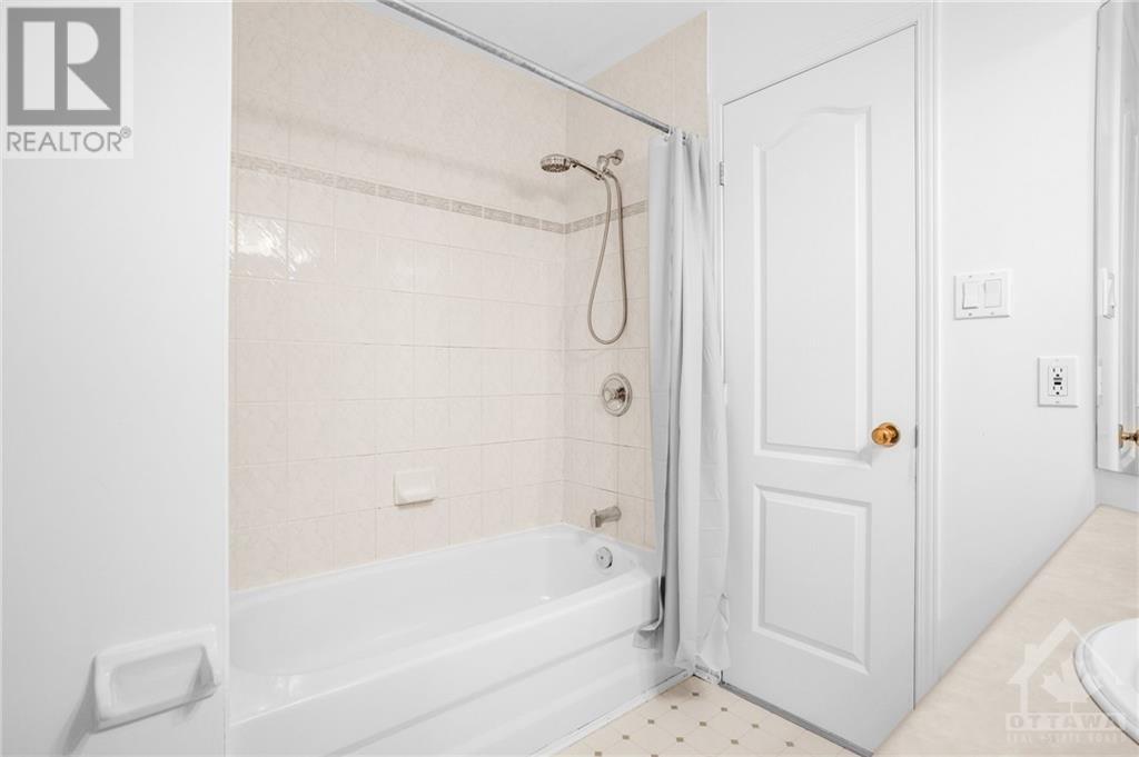 825 Grenon Avenue Unit#21, Ottawa, Ontario  K2B 6G1 - Photo 18 - 1408238