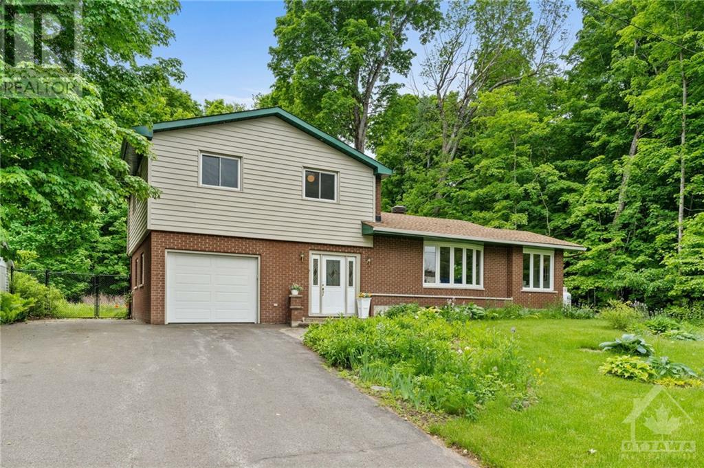 351 RIVERWOOD DRIVE, ottawa, Ontario