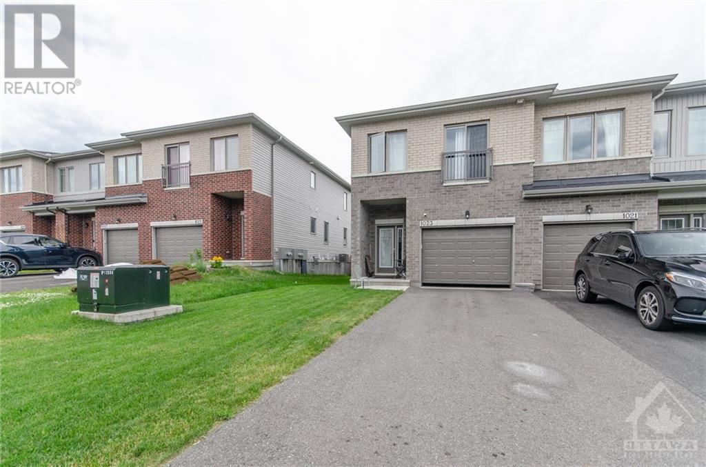 1023 Cedar Creek Drive, Ottawa, Ontario  K1T 0B3 - Photo 2 - 1399565