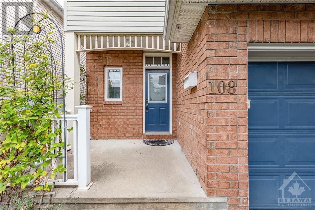 108 Milner Downs Crescent Unit#b, Ottawa, Ontario  K2M 2S4 - Photo 3 - 1409011