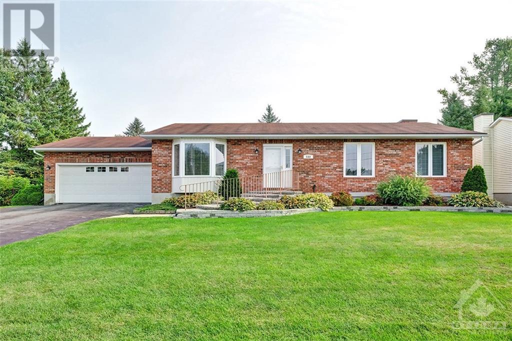 548 LOUCKS DRIVE, russell, Ontario