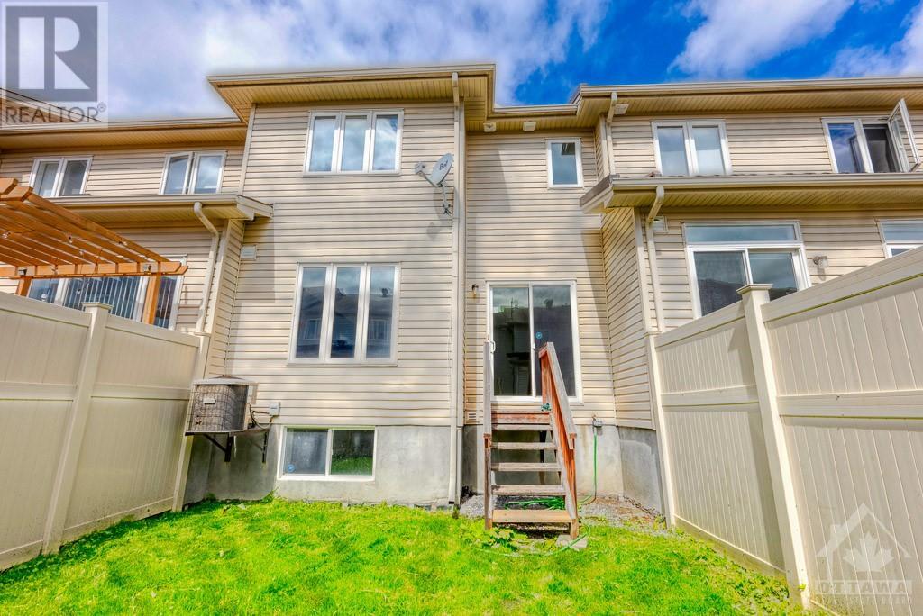 215 Macoun Circle, Ottawa, Ontario  K1T 0H9 - Photo 29 - 1410184