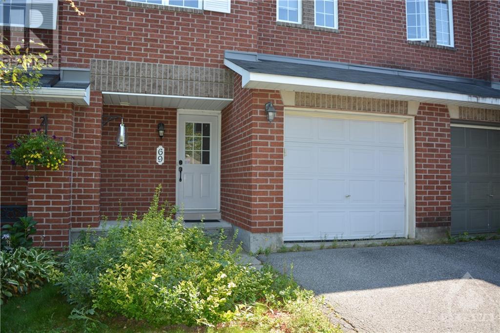 69 Scampton Drive, Kanata, Ontario  K2W 1E7 - Photo 2 - 1410060