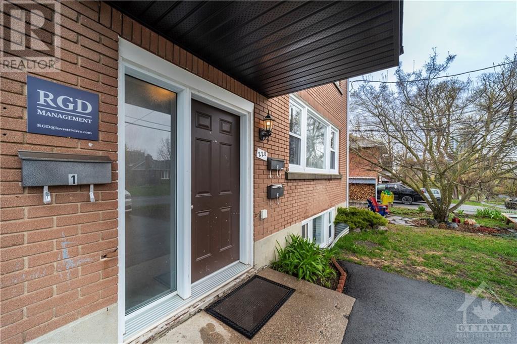 220 Compton Avenue, Ottawa, Ontario  K2B 5A9 - Photo 2 - 1410213