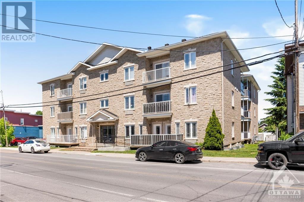 1026 LAURIER STREET UNIT#306, rockland, Ontario