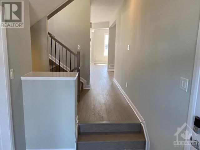 210 Elsie Macgill Walk, Ottawa, Ontario  K2W 0L5 - Photo 2 - 1410393