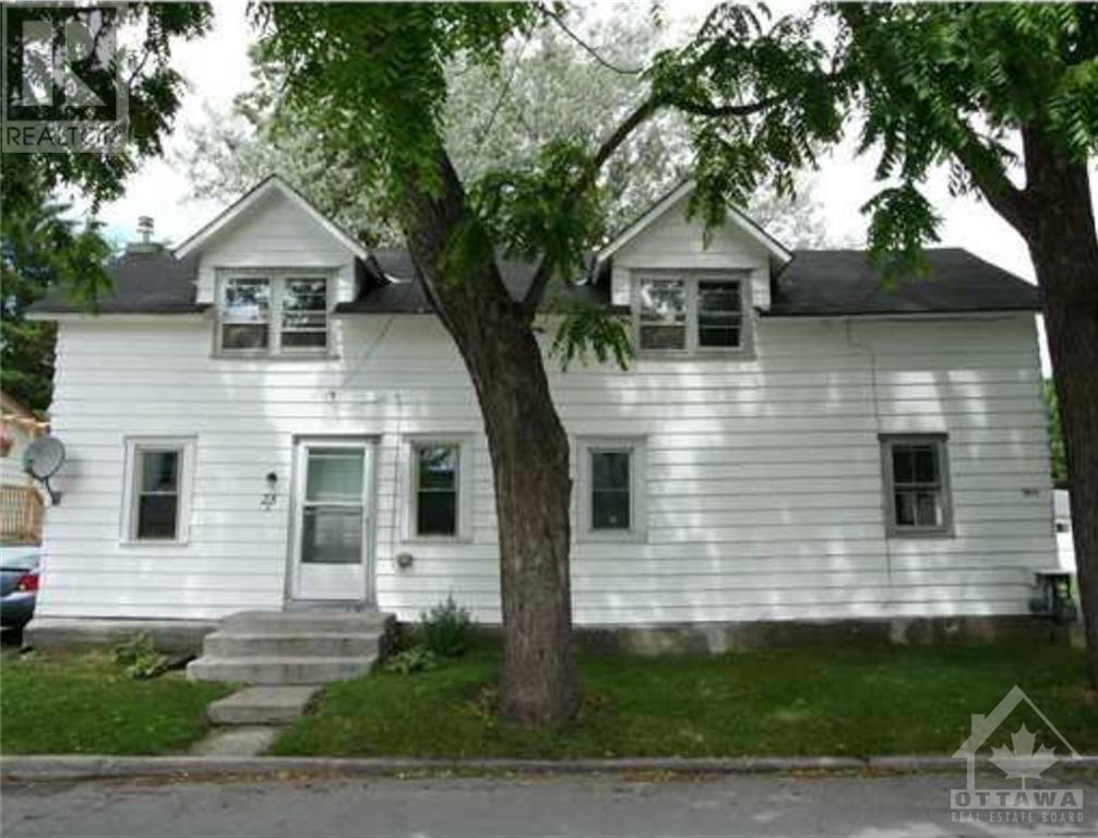 25 JOSEPH STREET, chesterville, Ontario