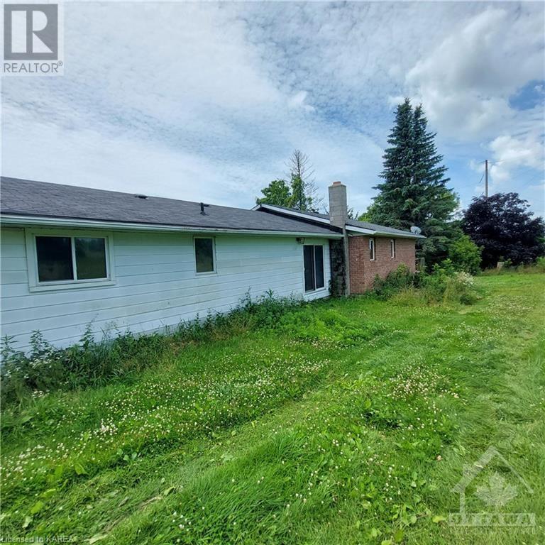 160 Gillespie Road, Prince Edward County, Ontario  K0K 1S0 - Photo 2 - 1411130